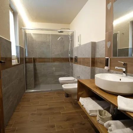 Granta Parey Hotel