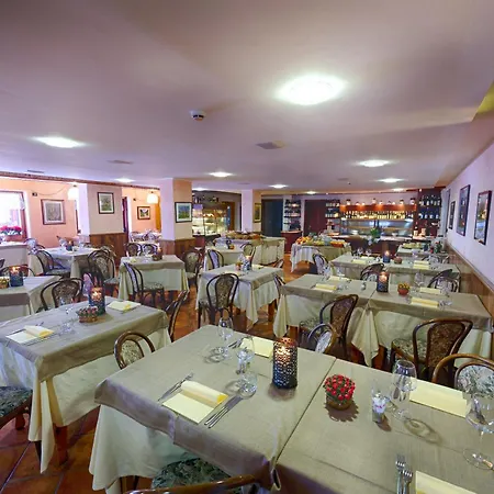 Granta Parey Hotel